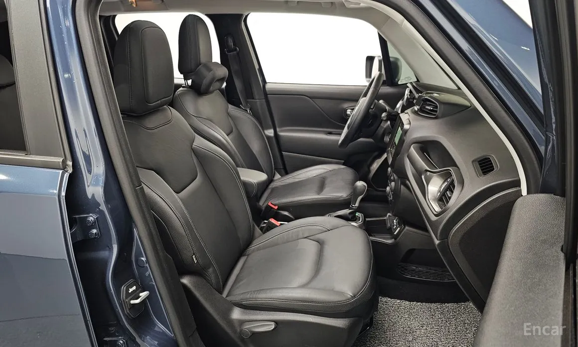 Фото 12 - Jeep Renegade