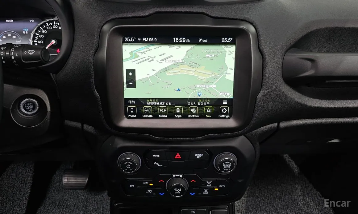 Фото 15 - Jeep Renegade