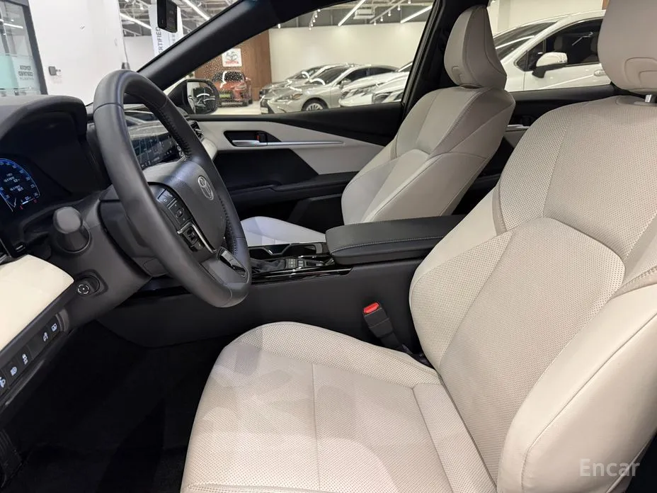 Photo 12 - Toyota Camry