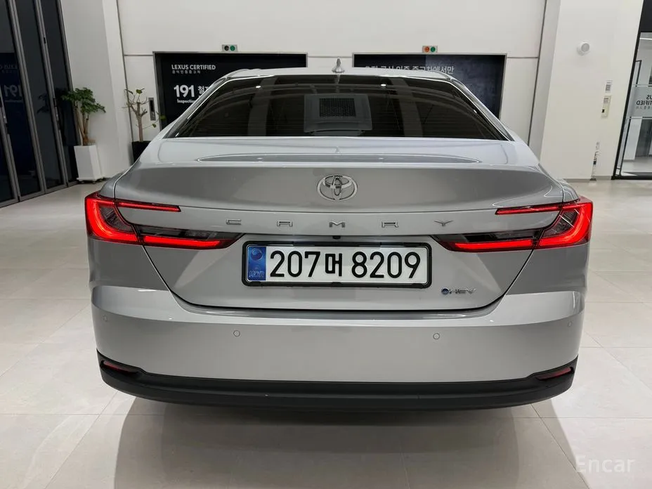 Photo 4 - Toyota Camry