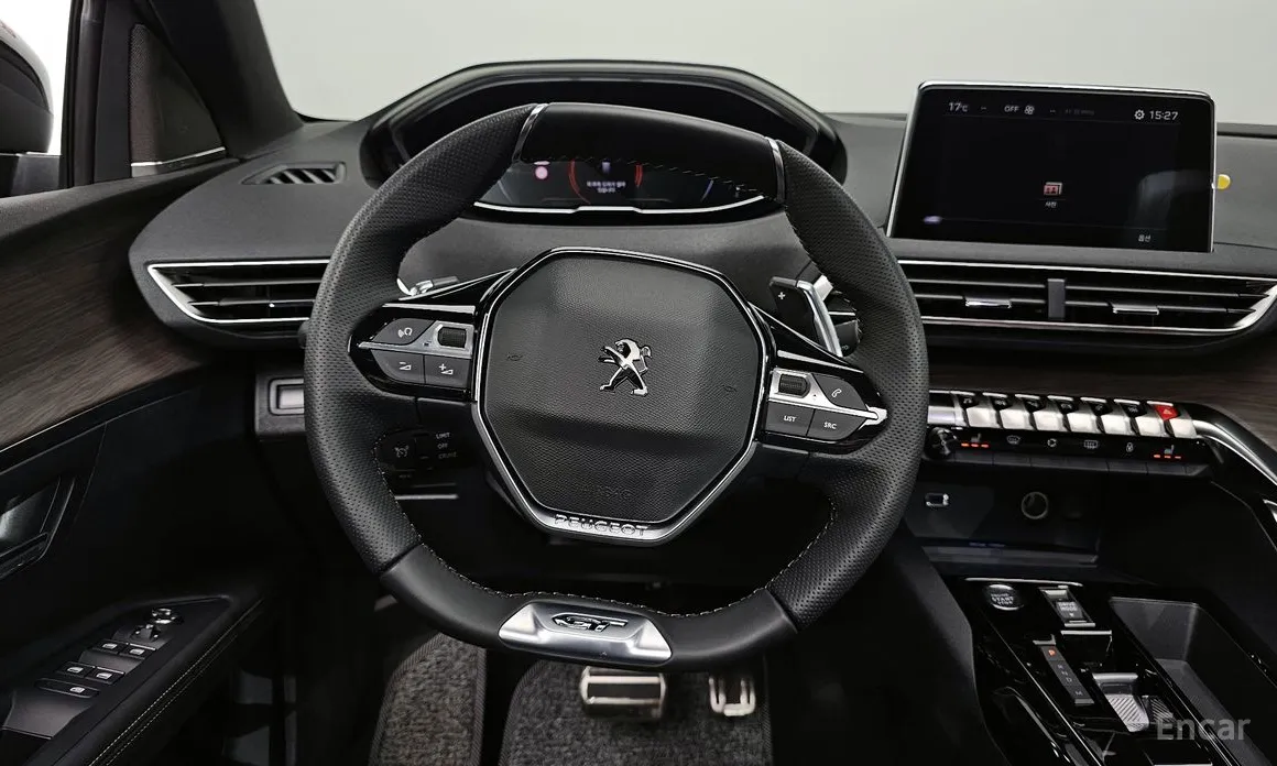 Фото 13 - Peugeot 5008