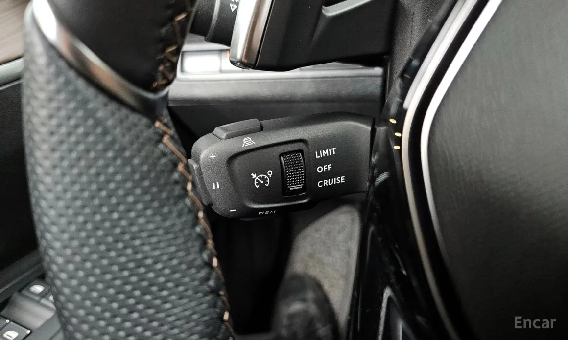 Фото 18 - Peugeot 5008