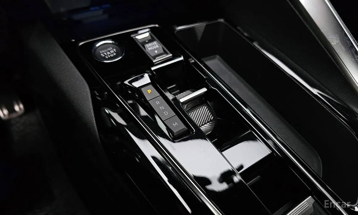 Фото 9 - Peugeot 5008