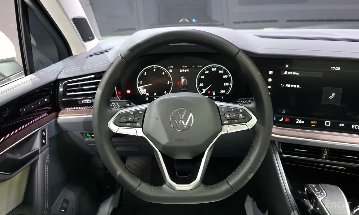 Фото 13 - Volkswagen Touareg