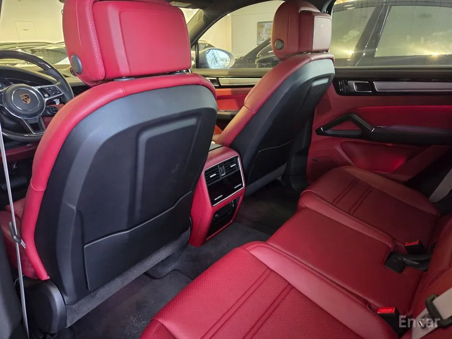 Фото 8 - Porsche Cayenne