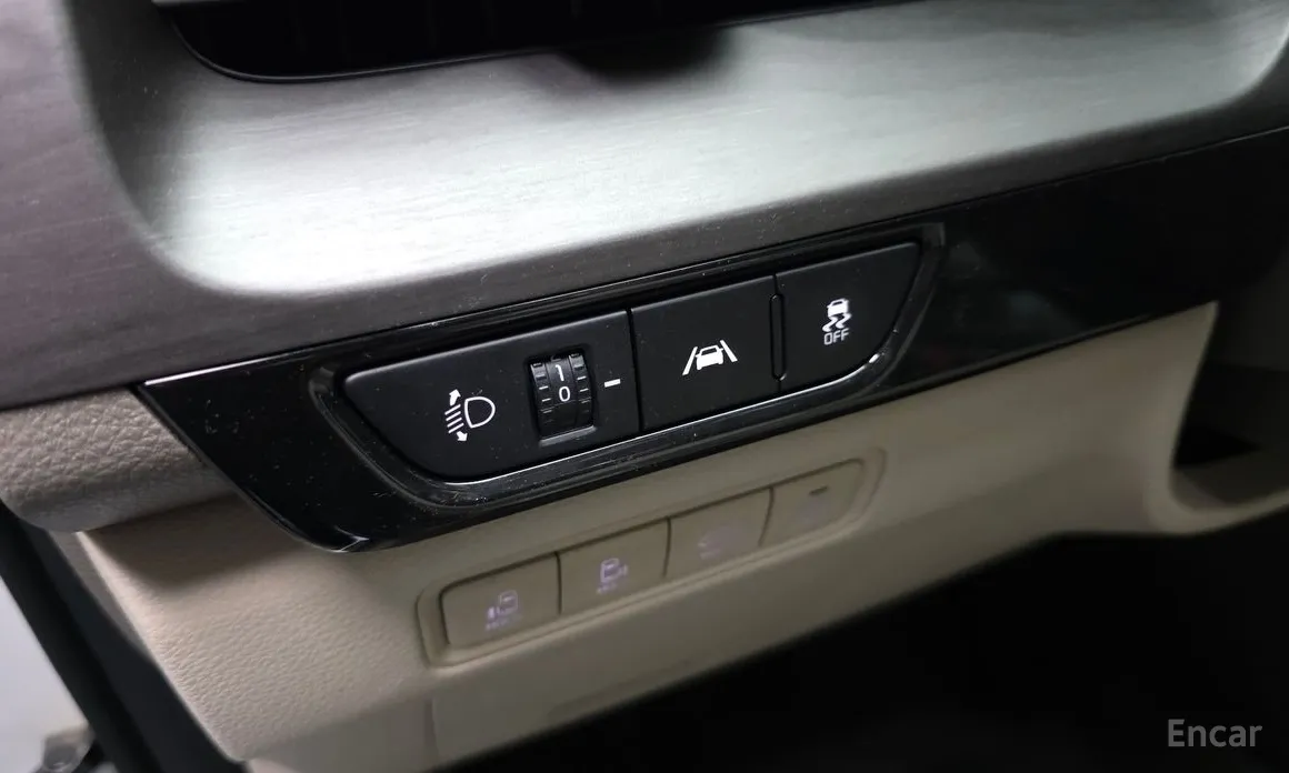 Фото 16 - Kia Carnival