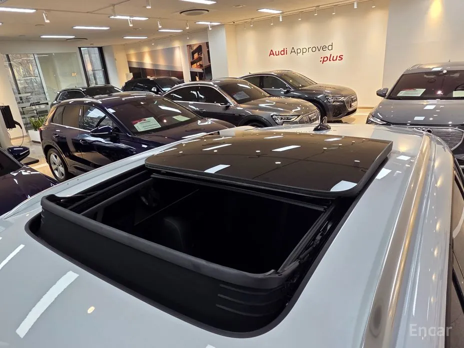 Фото 17 - Audi Q4 e-tron