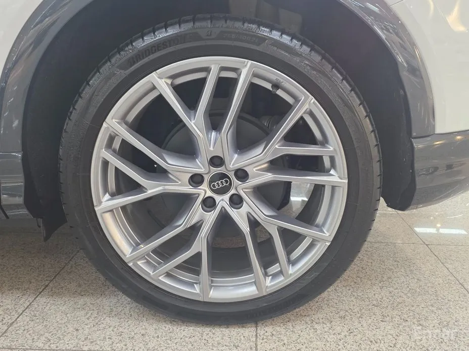 Фото 3 - Audi Q4 e-tron