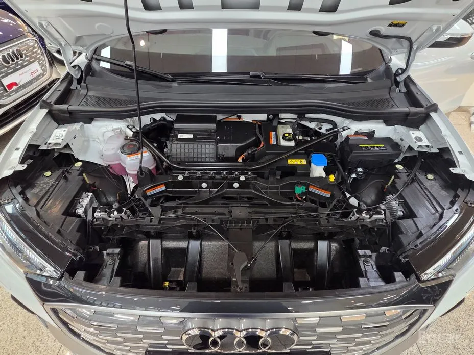 Фото 4 - Audi Q4 e-tron