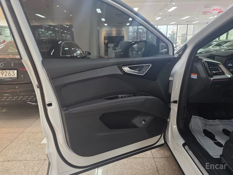 Фото 8 - Audi Q4 e-tron