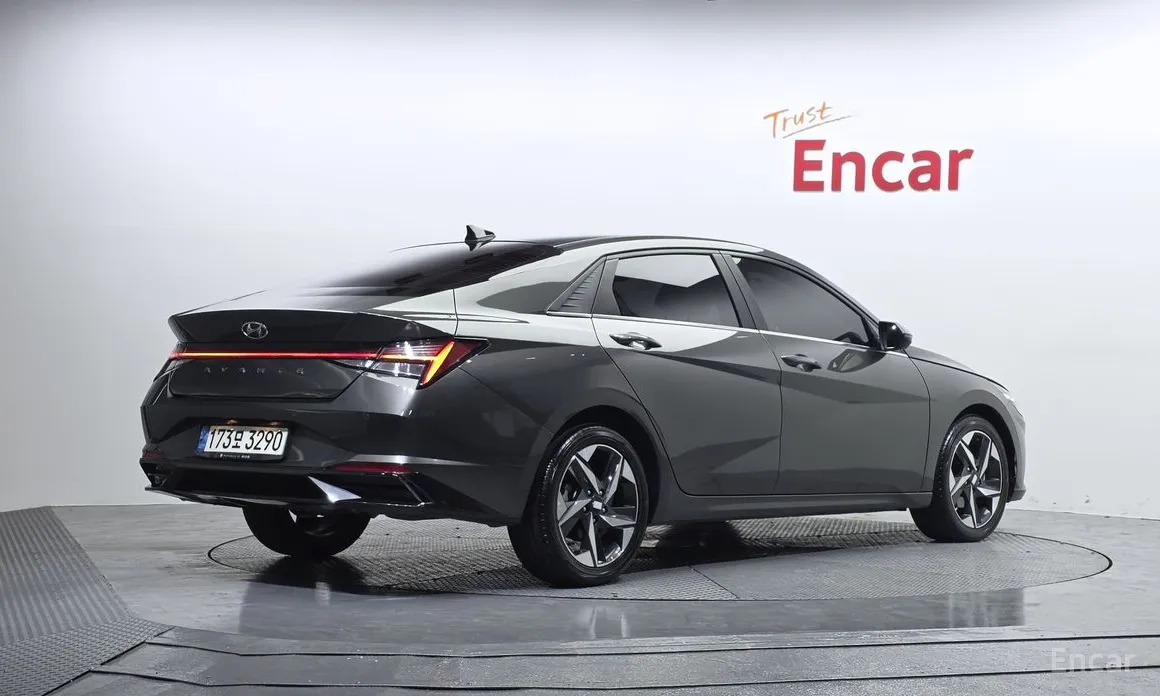 Фото 2 - Hyundai Avante