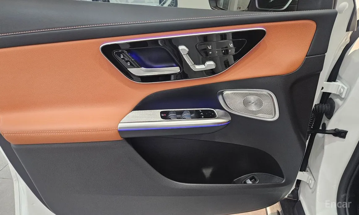 Фото 13 - Mercedes-Benz GLC-Class