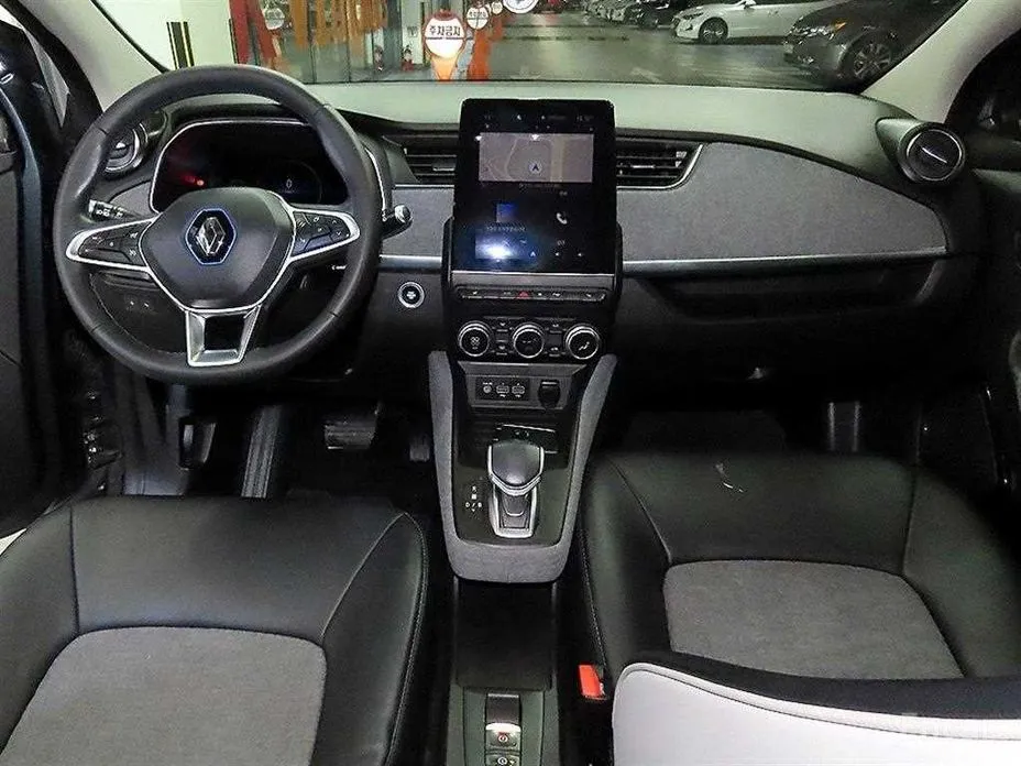 Фото 10 - Renault Zoe