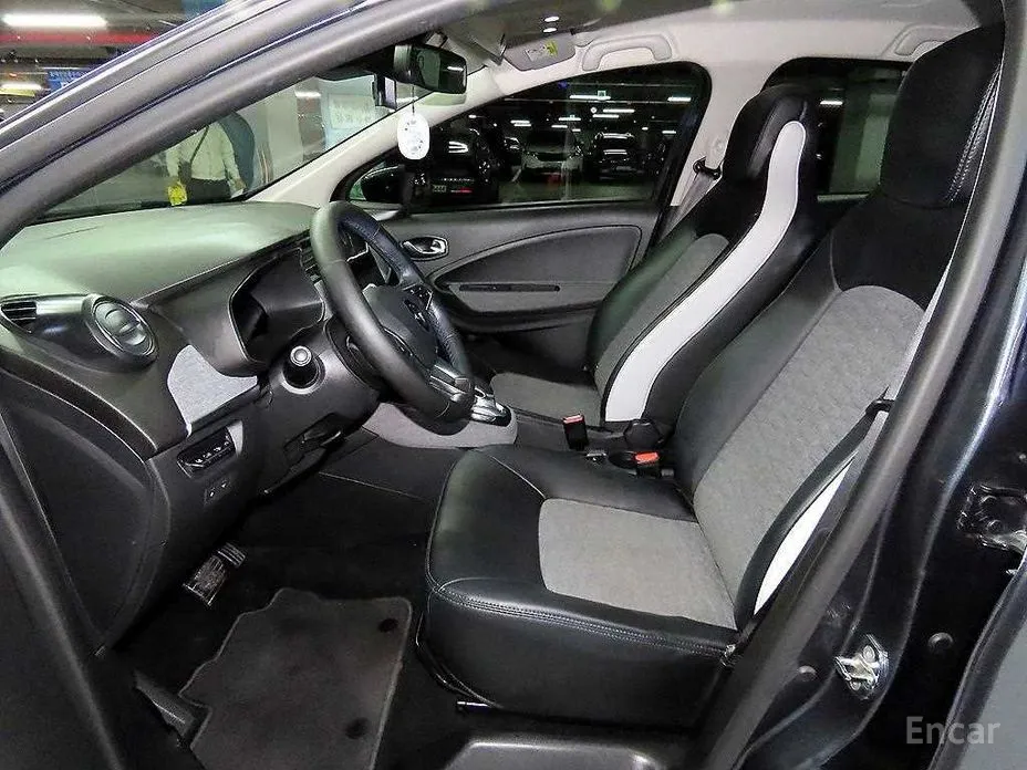 Фото 6 - Renault Zoe