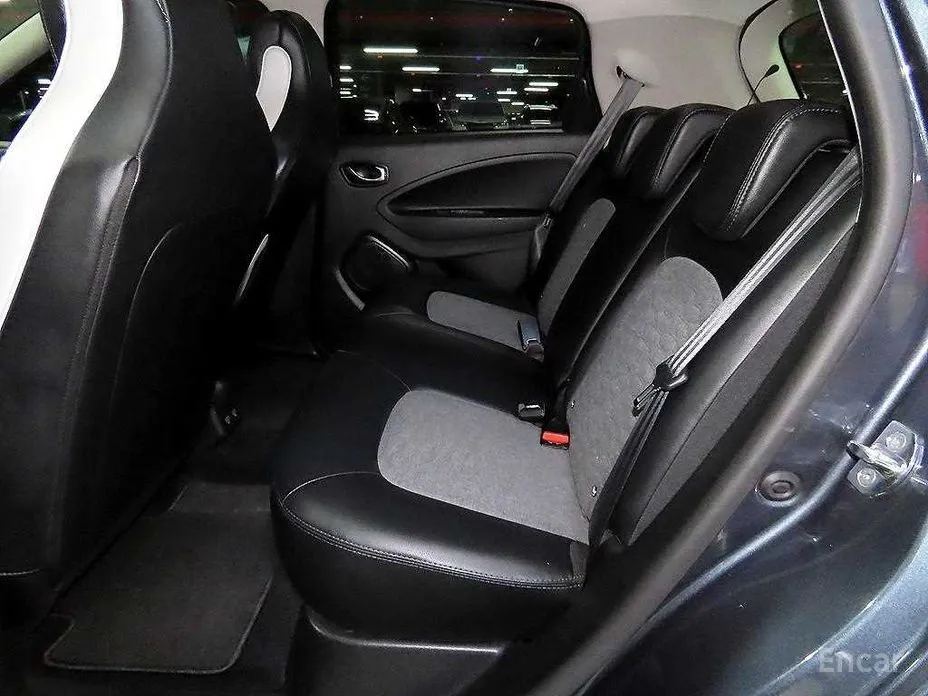 Фото 7 - Renault Zoe