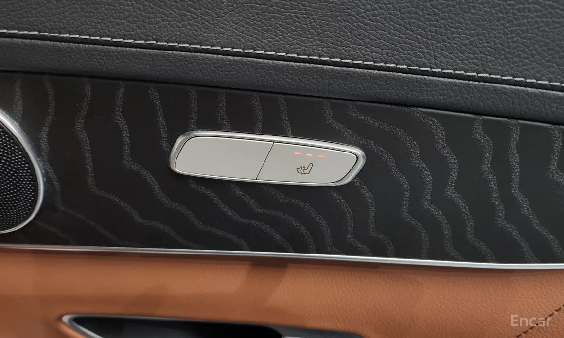 Photo 18 - Mercedes-Benz GLC-Class