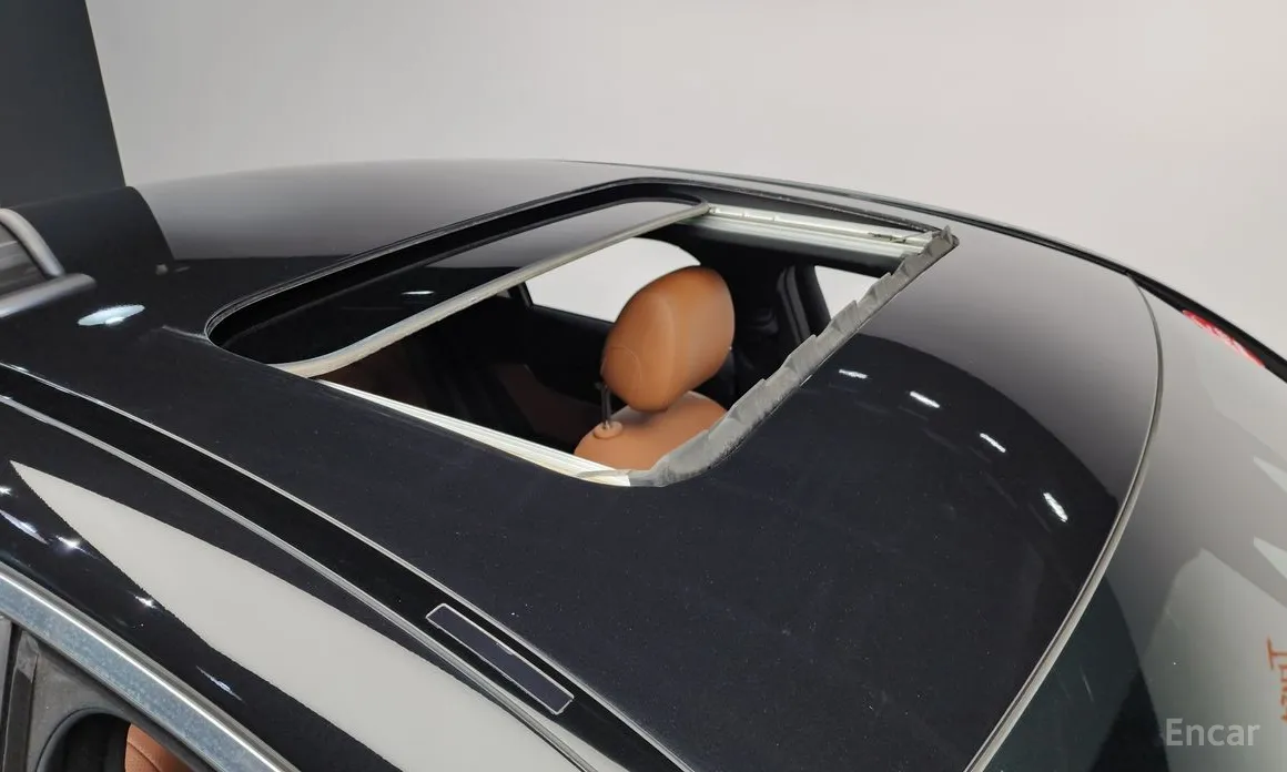 Photo 19 - Mercedes-Benz GLC-Class