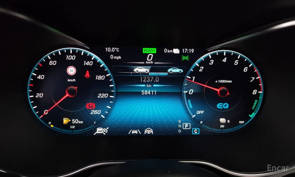 Photo 8 - Mercedes-Benz GLC-Class