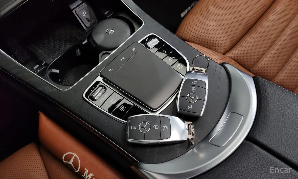 Photo 9 - Mercedes-Benz GLC-Class