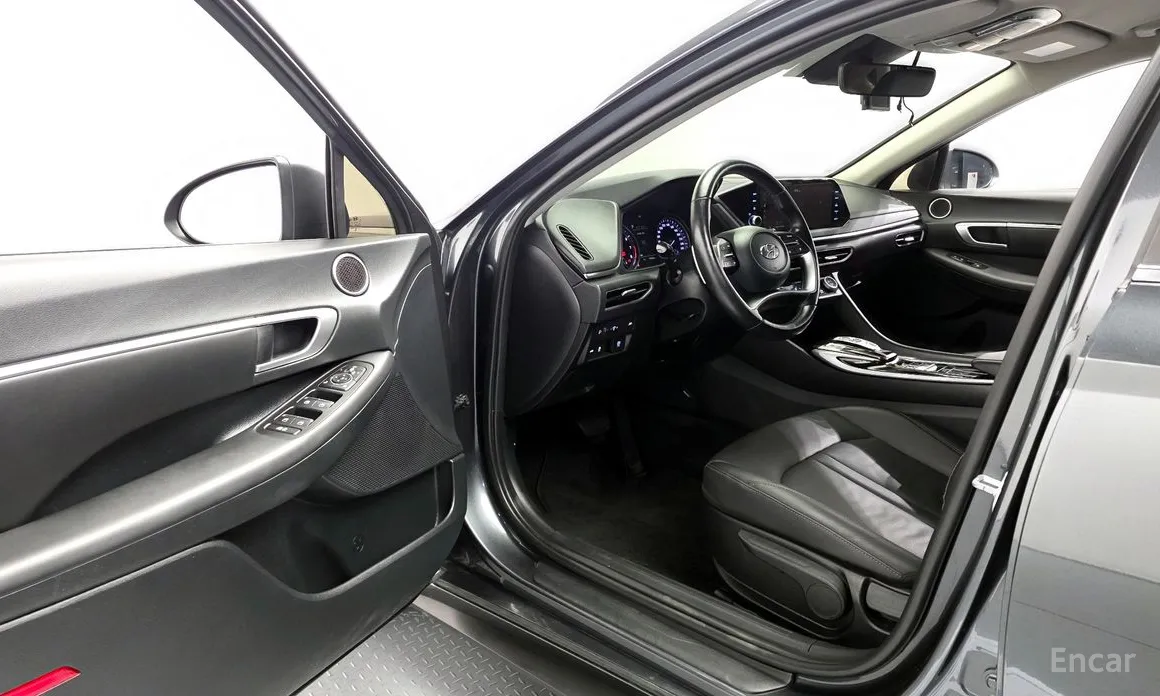 Фото 10 - Hyundai Sonata