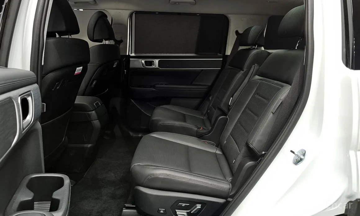 Фото 12 - Hyundai Santa Fe