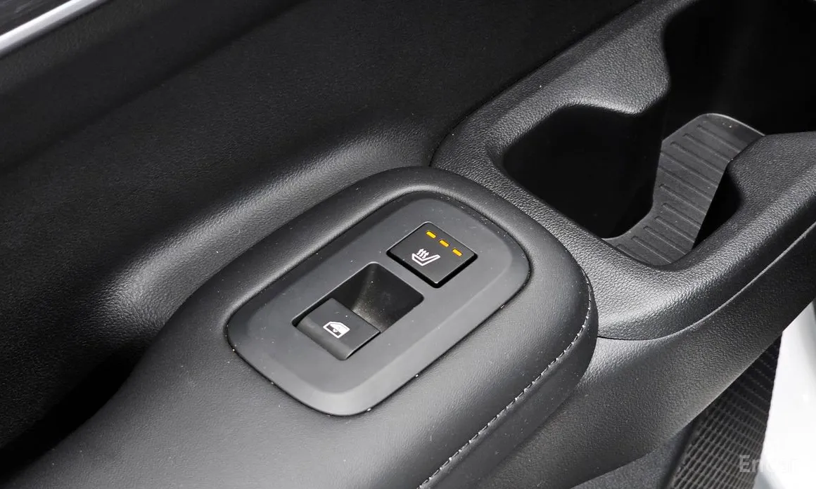 Фото 17 - Hyundai Santa Fe