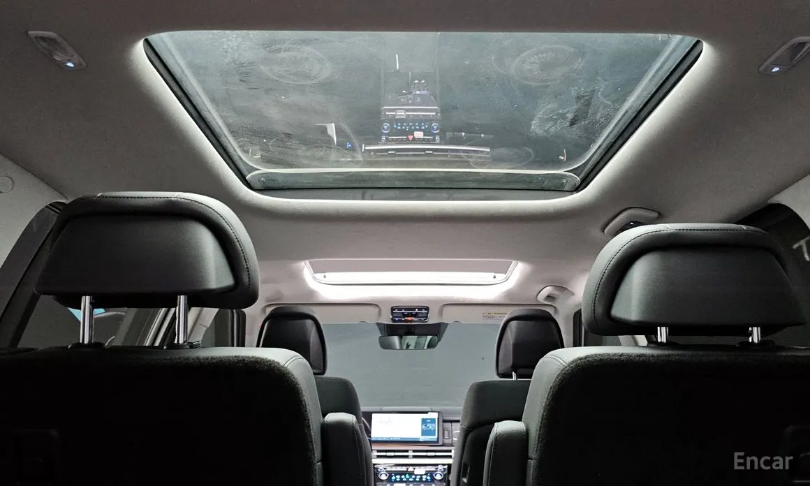 Фото 18 - Hyundai Santa Fe