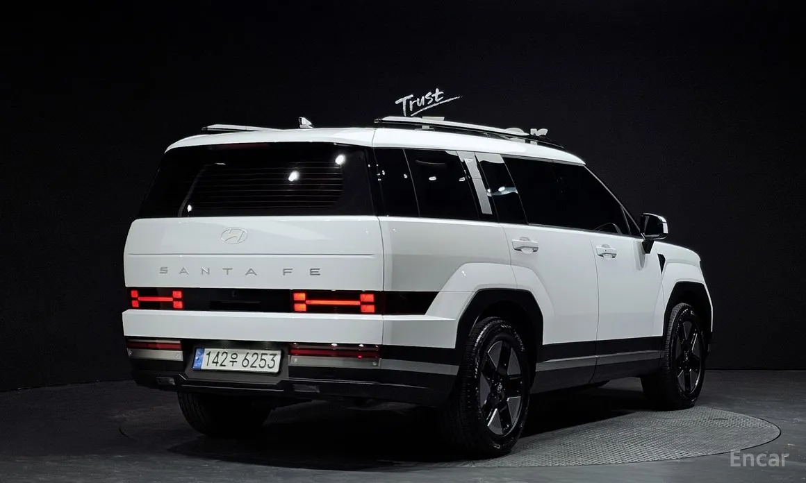 Фото 2 - Hyundai Santa Fe