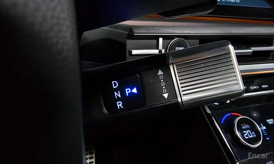 Фото 9 - Hyundai Santa Fe