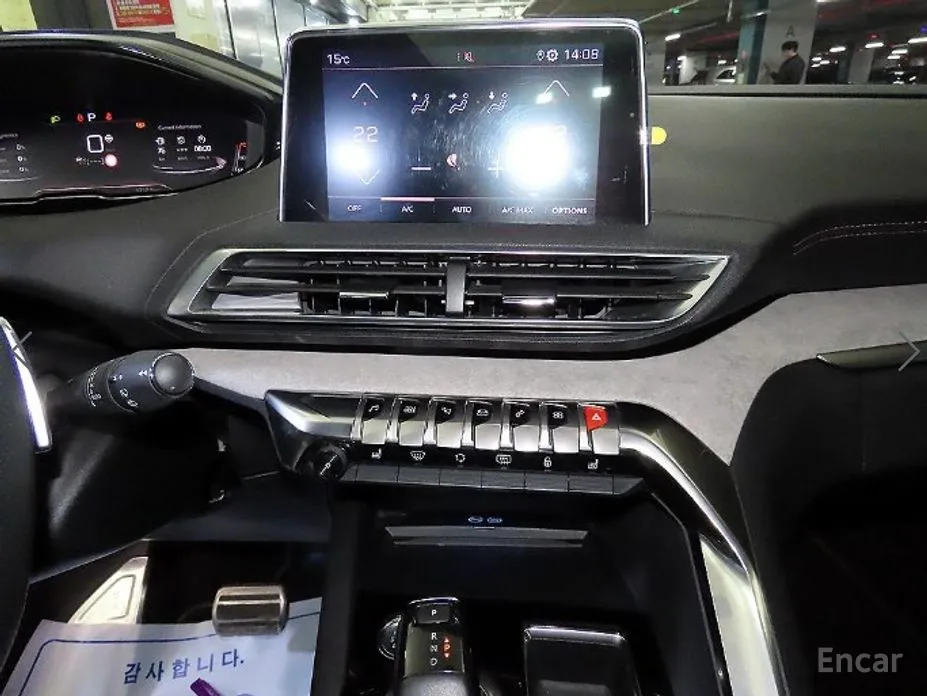 Фото 11 - Peugeot 5008