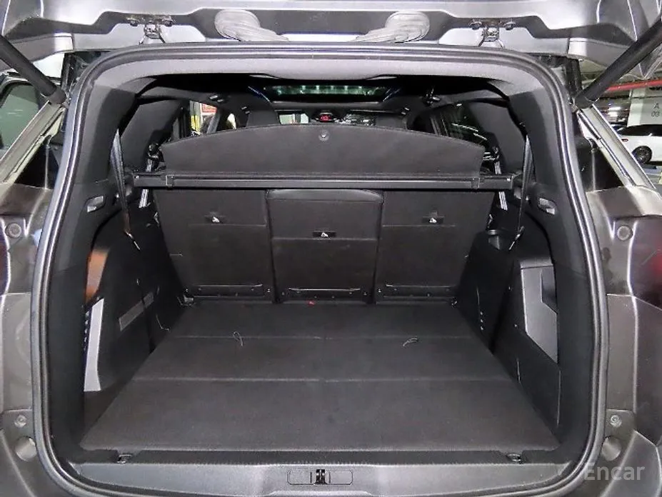 Фото 17 - Peugeot 5008