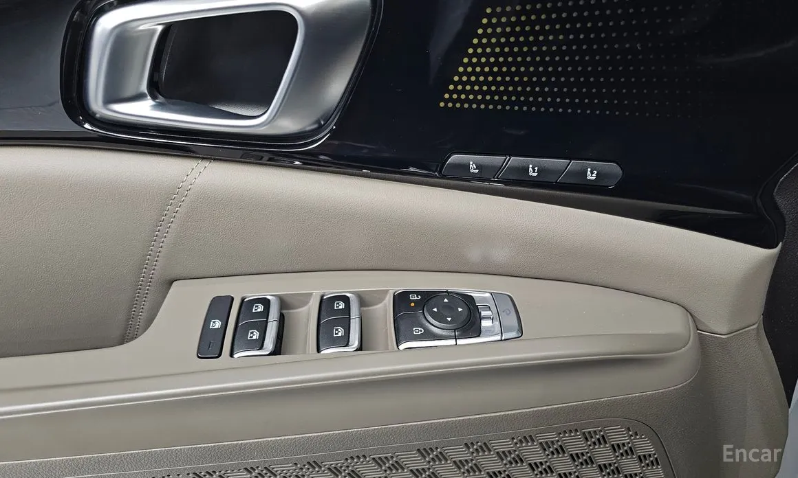 Photo 13 - Kia Carnival