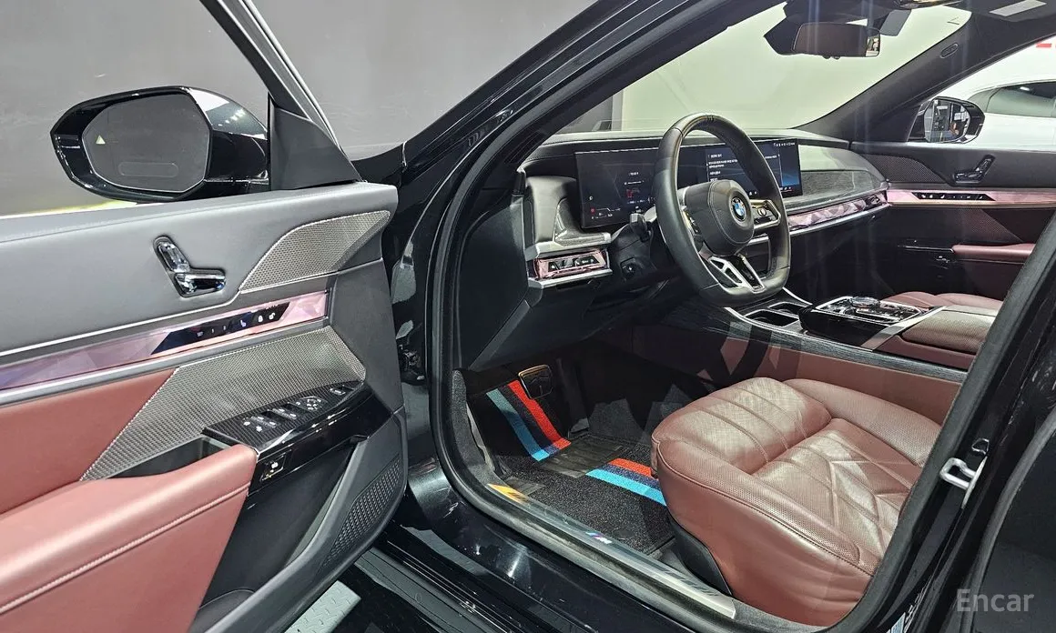 Фото 11 - BMW 7 Series