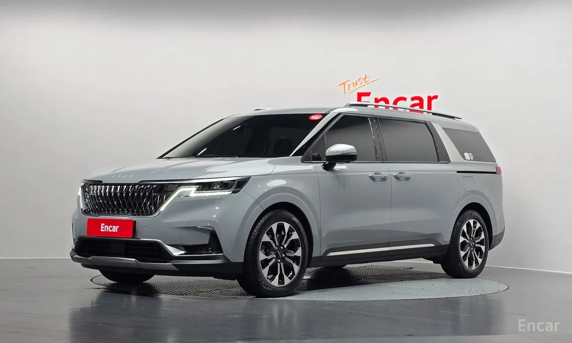 Фото 1 - Kia Carnival