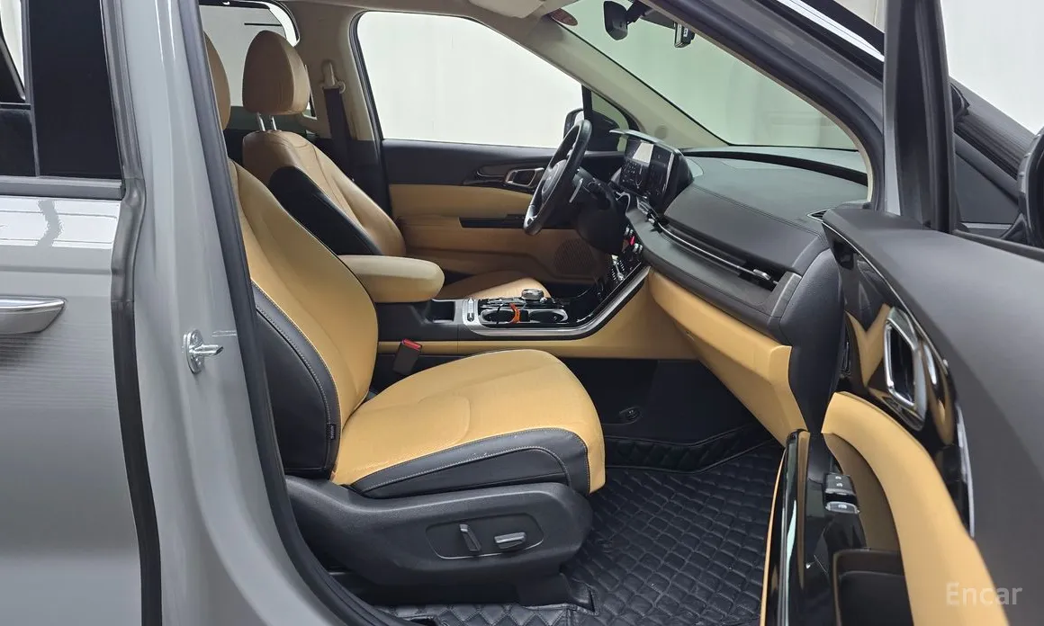 Фото 11 - Kia Carnival