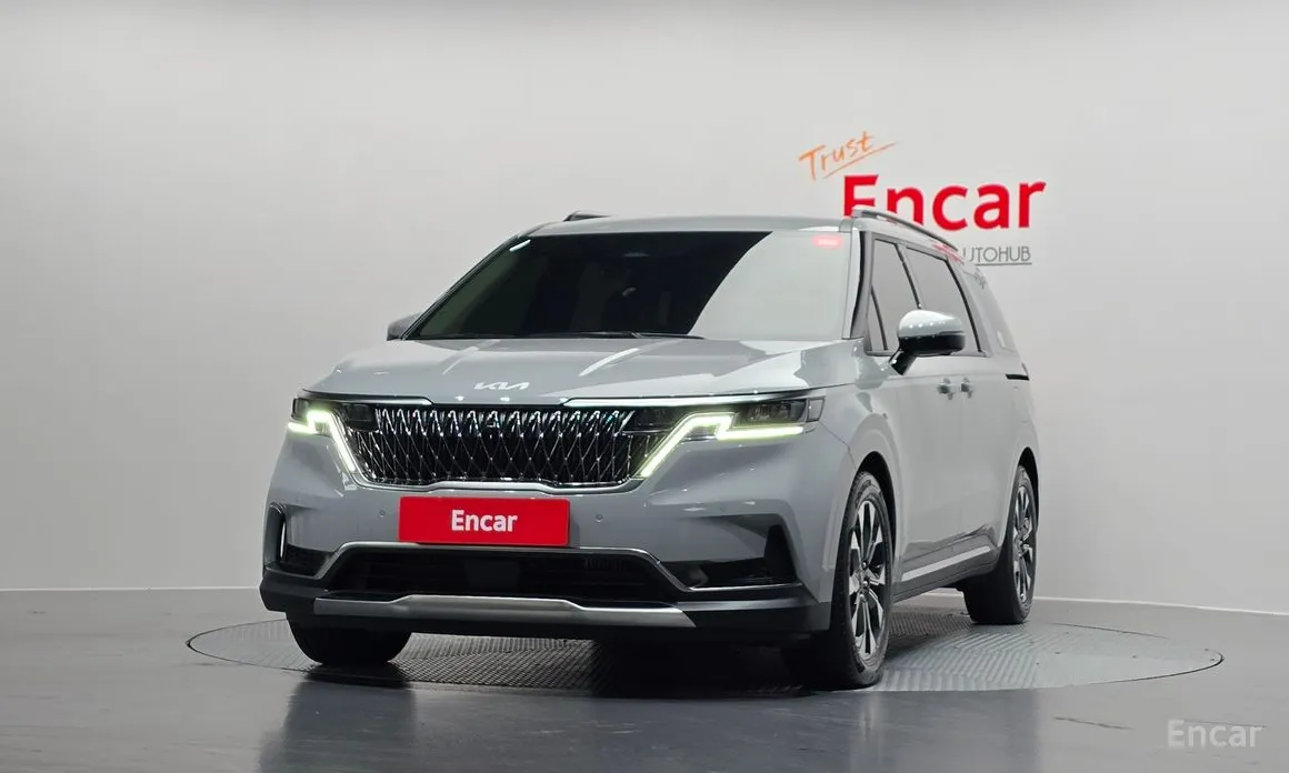 Фото 3 - Kia Carnival