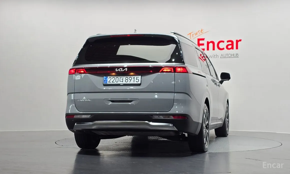 Фото 4 - Kia Carnival