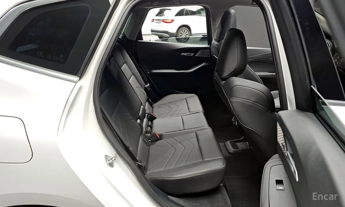 BMW 2 Series 2022 220i Luxury