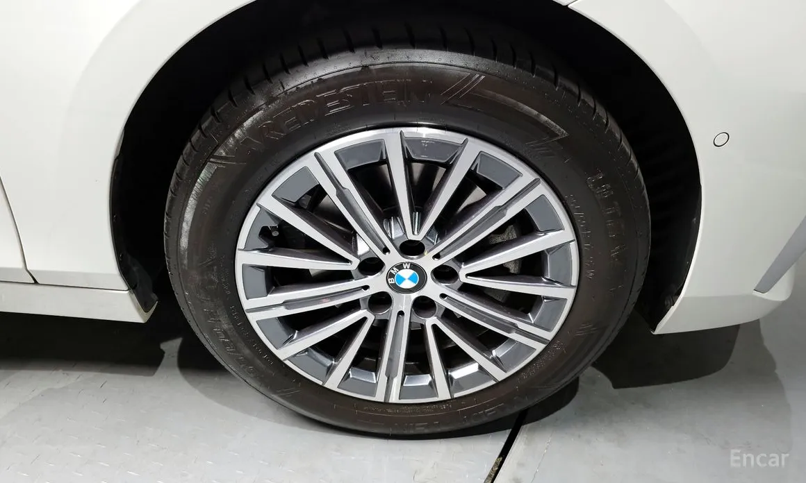 BMW 2 Series 2022 220i Luxury