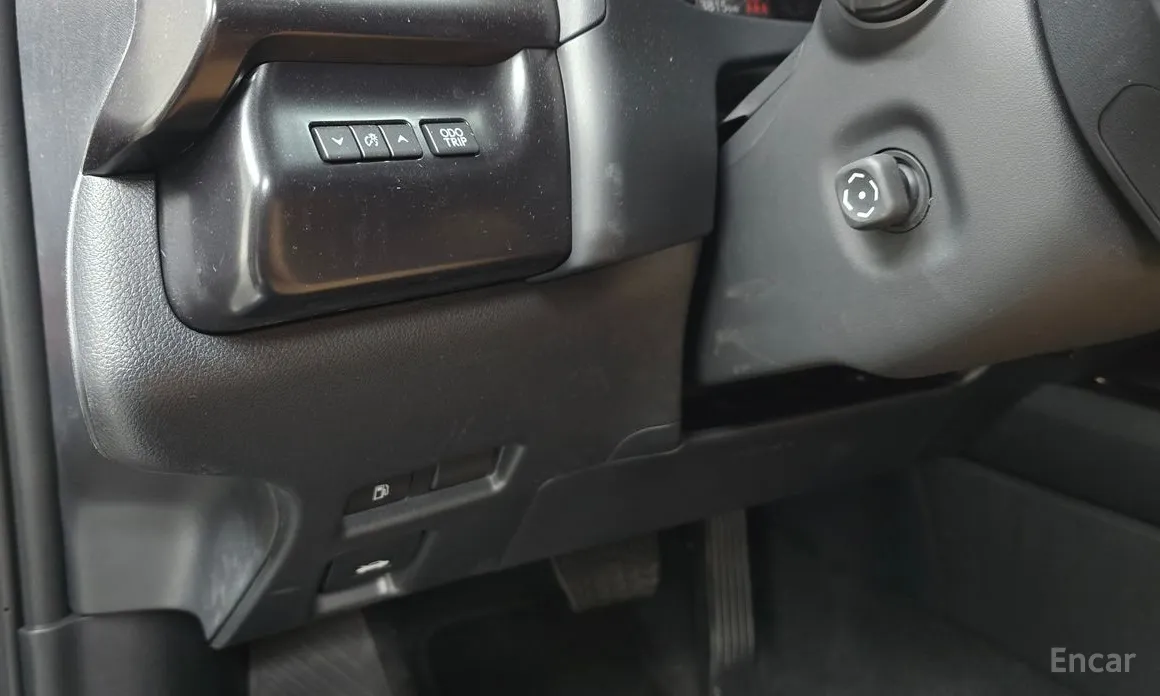 Фото 17 - Lexus UX