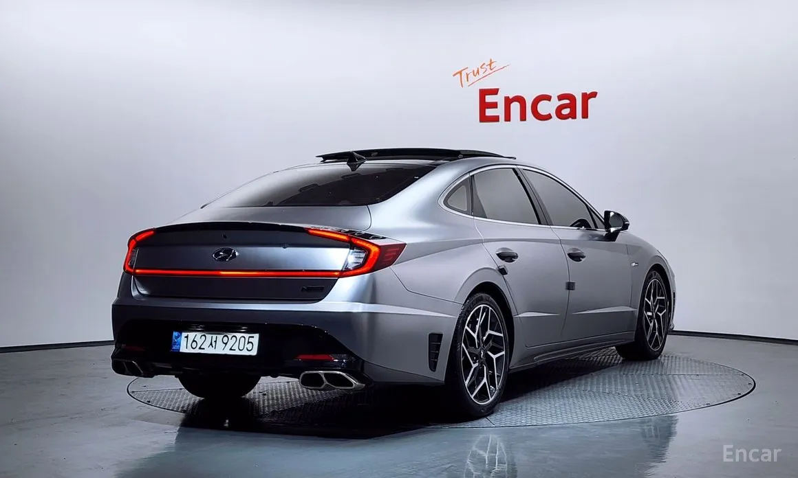 Фото 2 - Hyundai Sonata