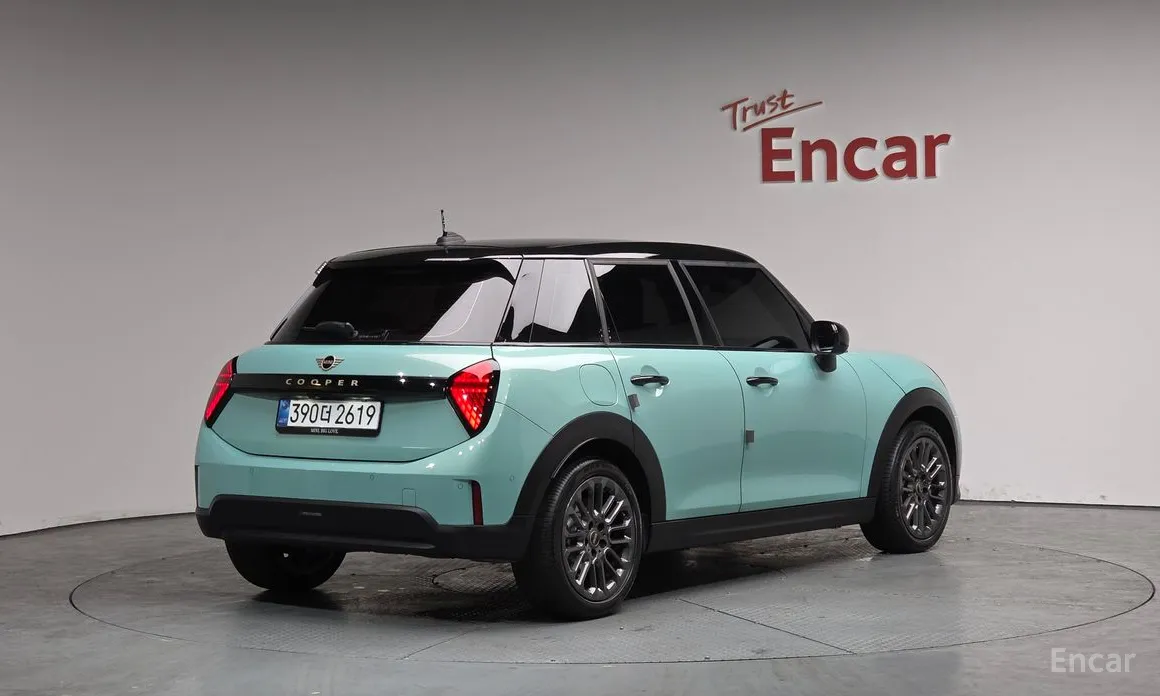 Фото 2 - Mini Cooper