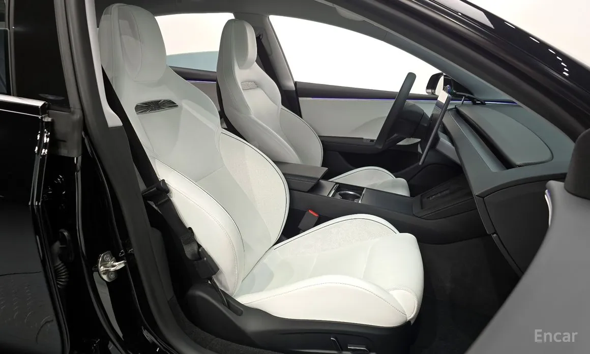 Фото 10 - Tesla Model 3