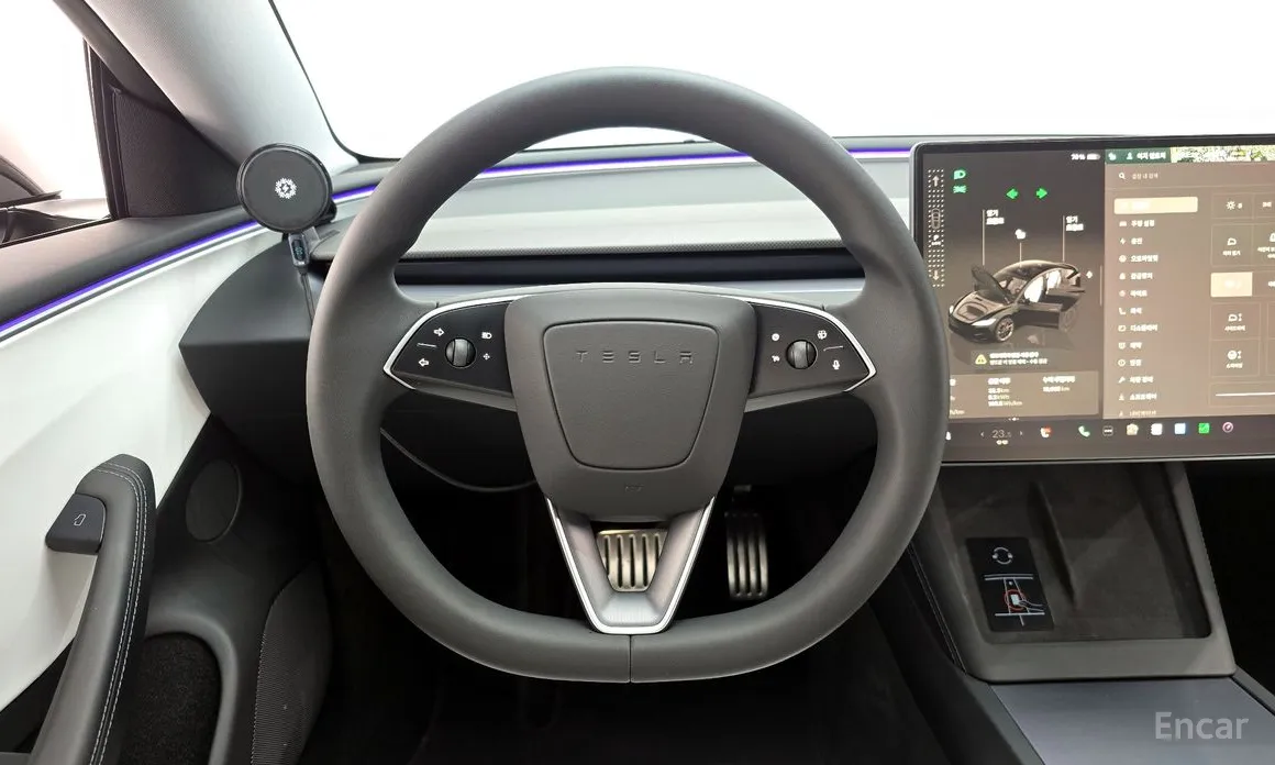 Фото 13 - Tesla Model 3