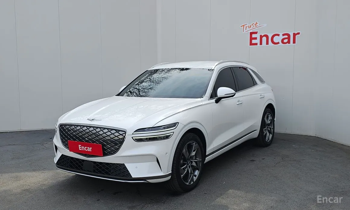 Фото 1 - Genesis GV70