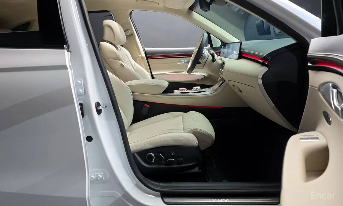 Фото 10 - Genesis GV70