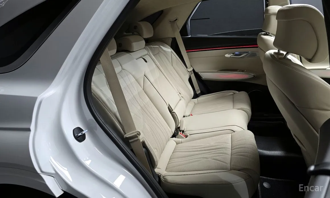 Фото 12 - Genesis GV70