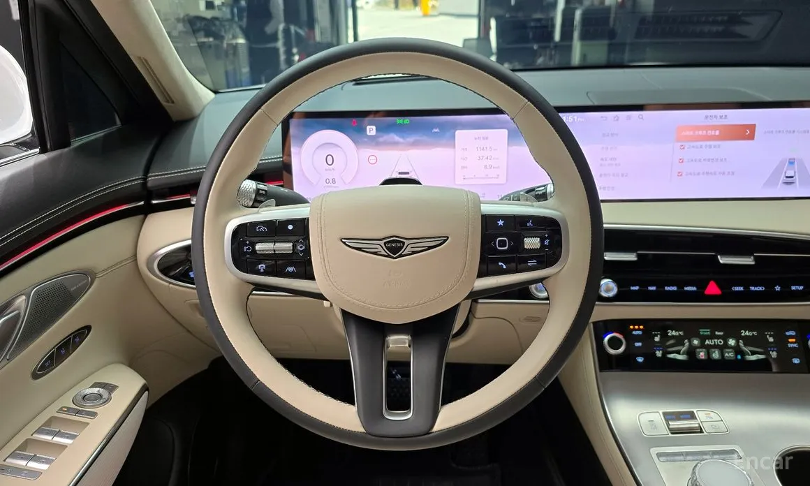 Фото 13 - Genesis GV70