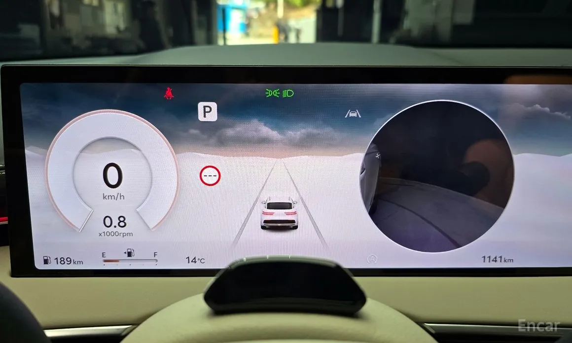 Фото 8 - Genesis GV70