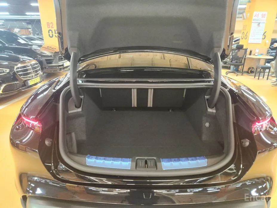 Фото 8 - Porsche Taycan